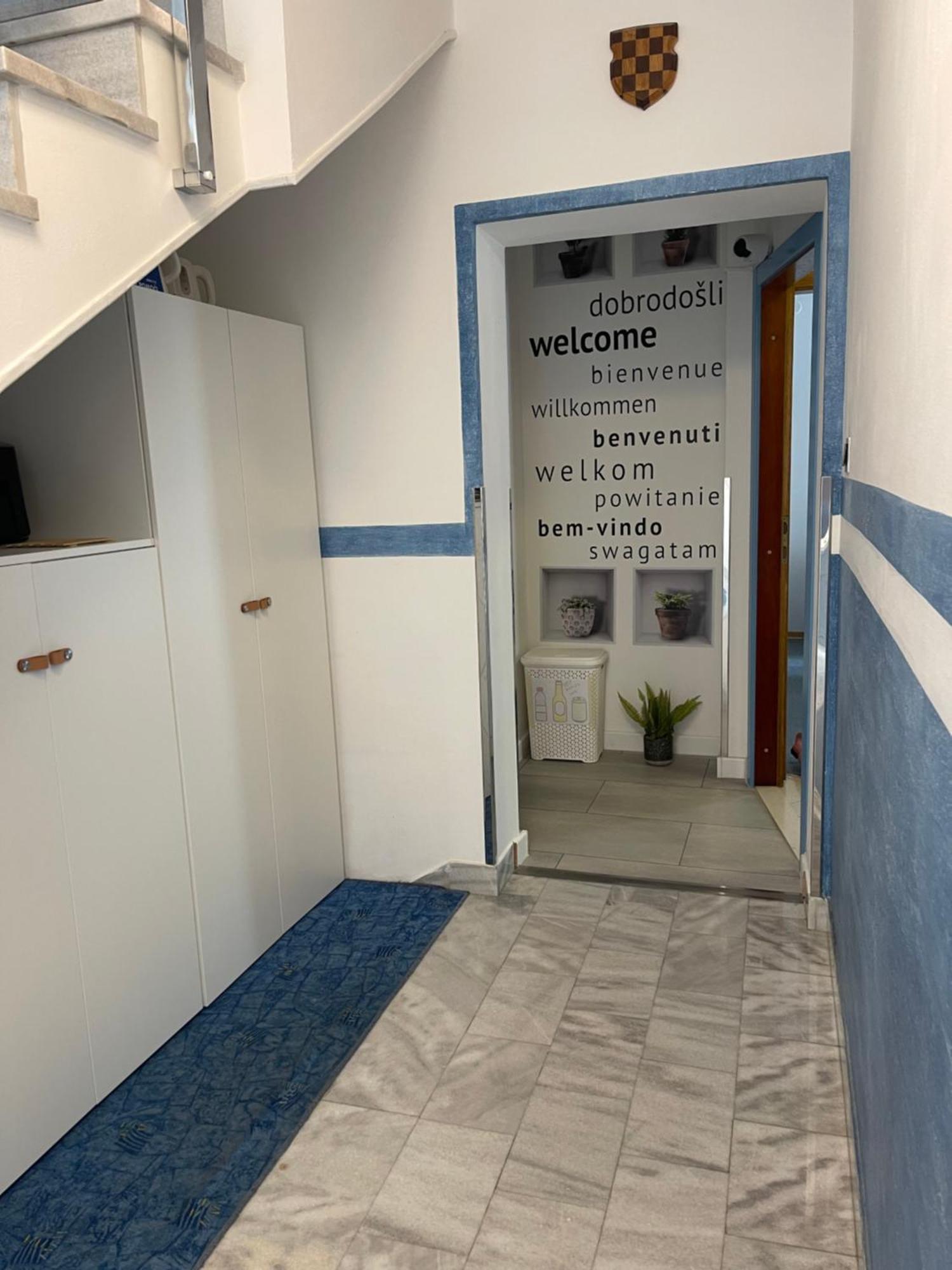 Apartmens And Madunic V Guest house