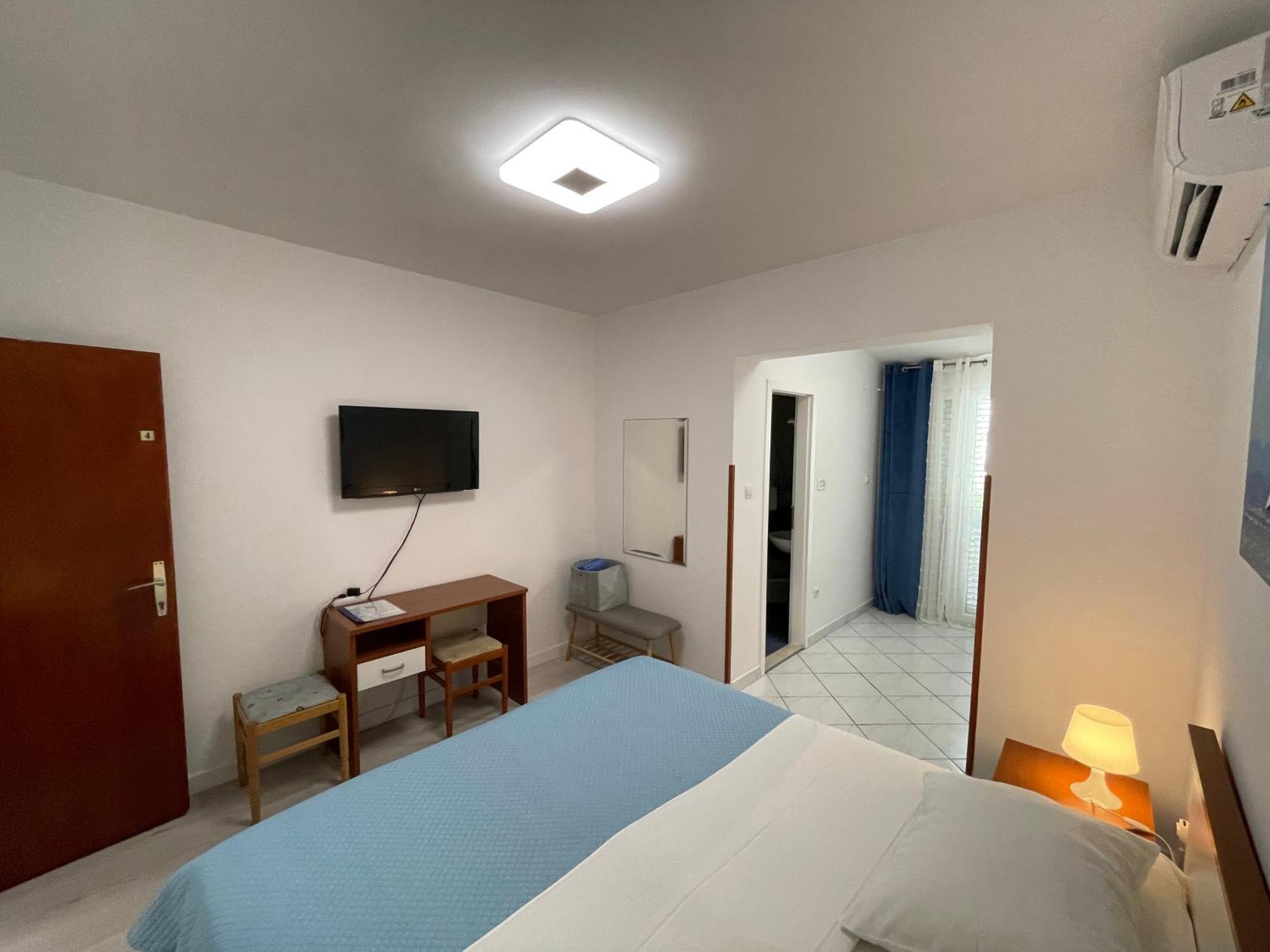 Apartmens And Madunic V *